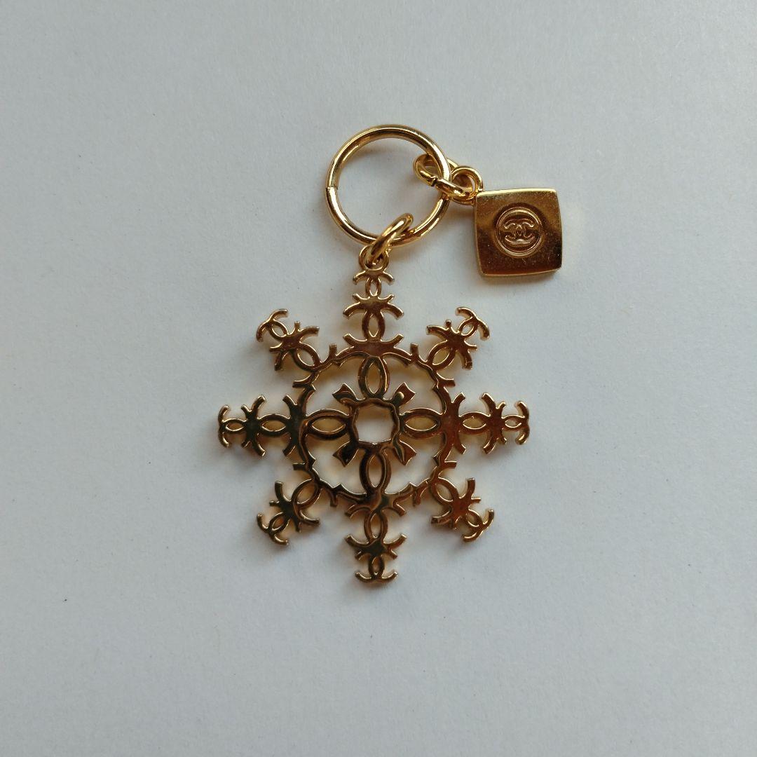 シャネル 2024年ホリデー限定チャーム スノーフレーク チャーム 雪の