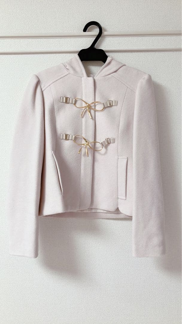 フード付きライトピンクリボンコート セール】 【フード取り外し/洗濯機可能】中綿フリル リボンコート