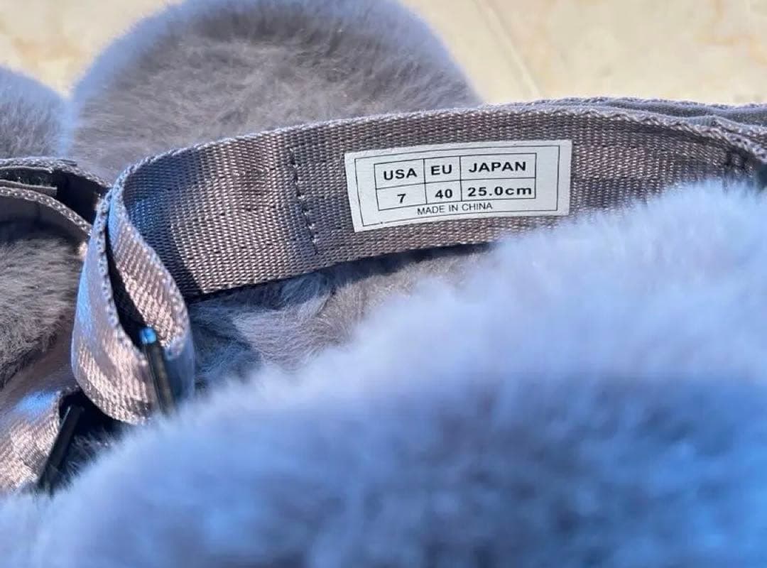 新品同様】Shaka 厚底プラットフォーム ファーサンダル グレー25cm