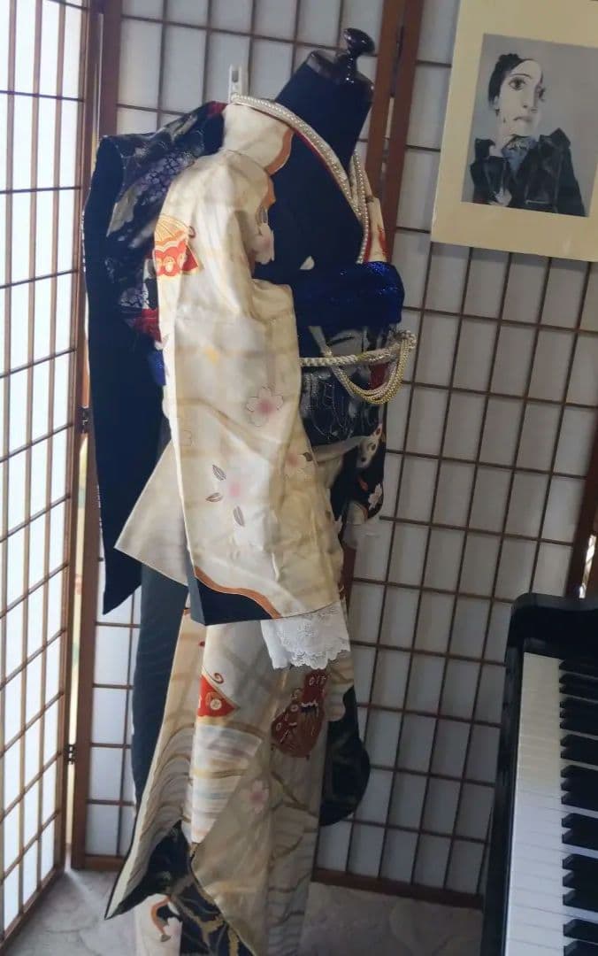 405白地レトロモダン 舞蝶桜 正絹振袖7点フルセット成人式卒式謝恩会