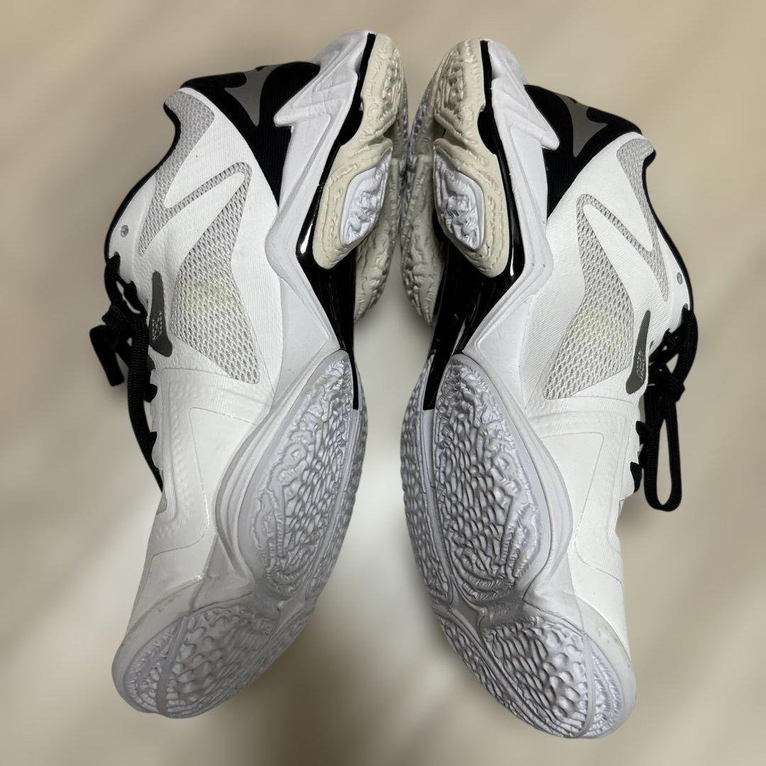 Mizuno バレーシューズ ウェーブライトニング Z8 24cm 中敷き新品