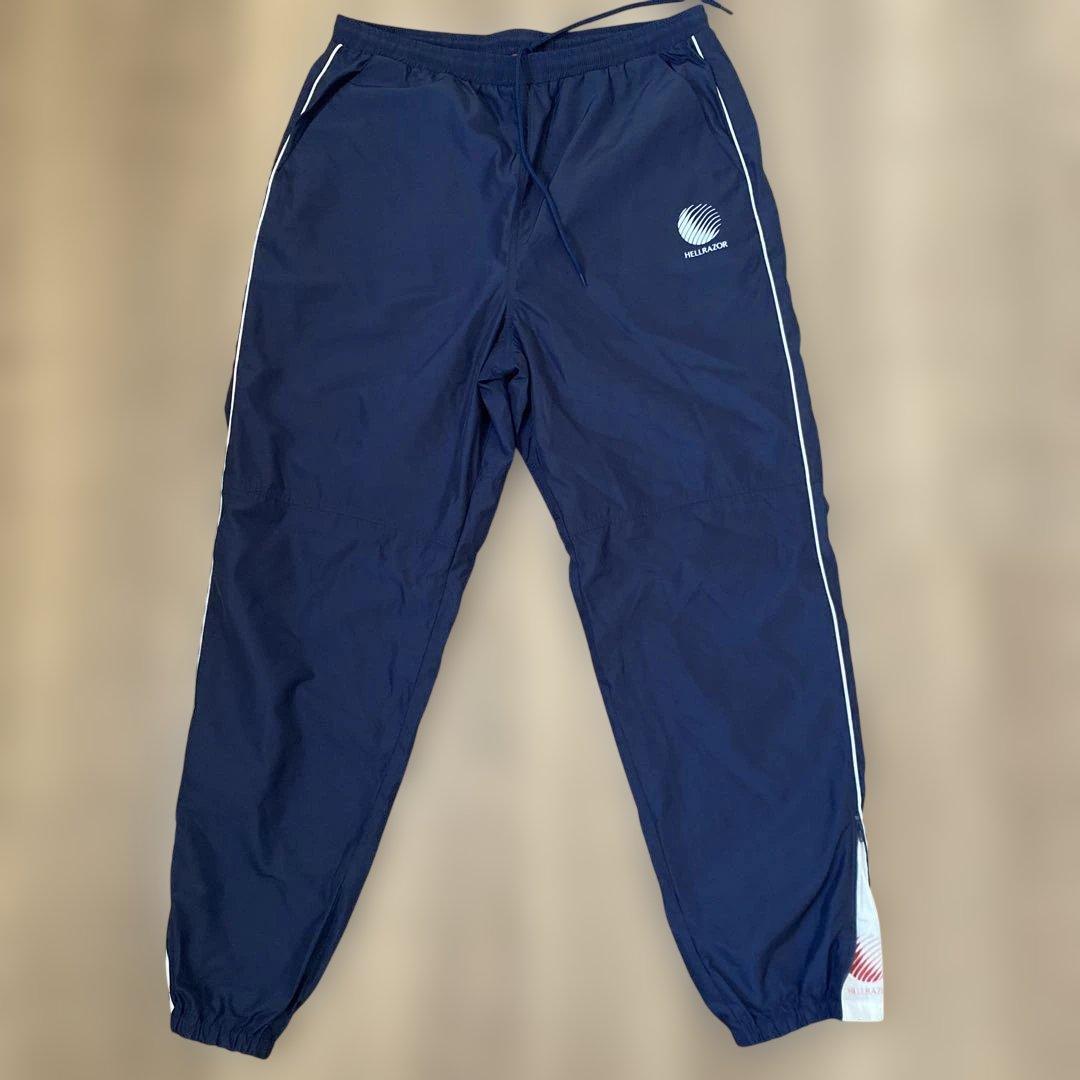 HELLRAZORネイビー トラックパンツ - メルカリ