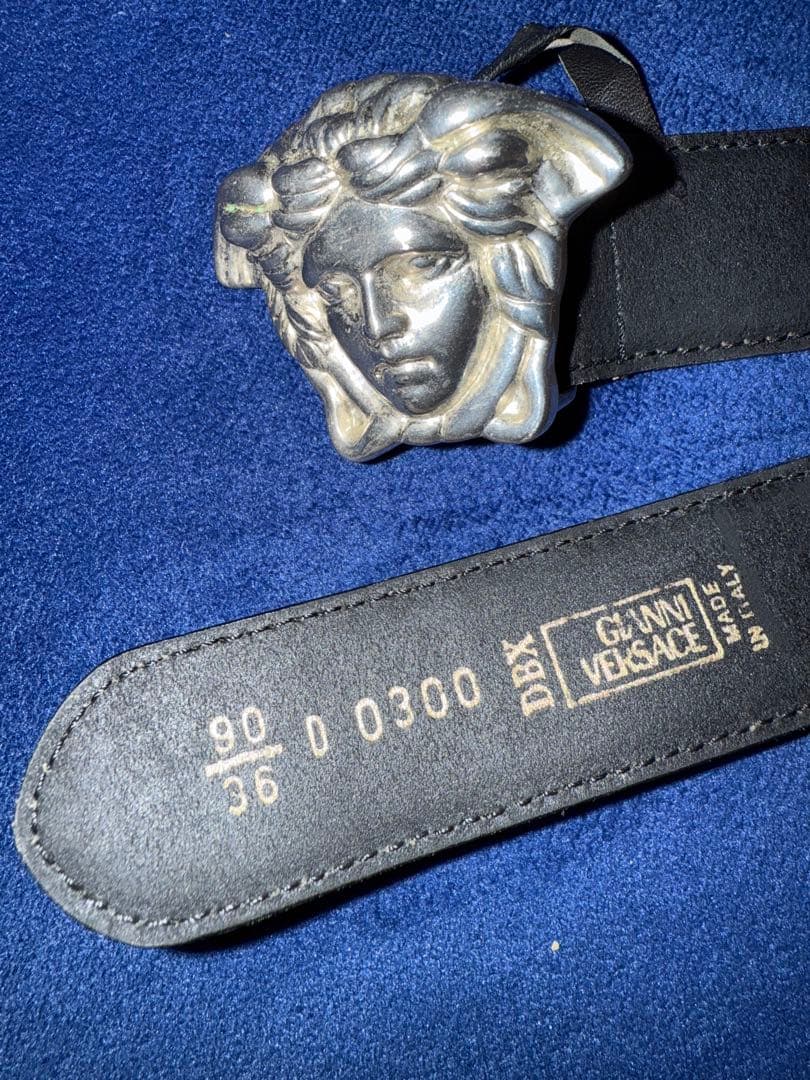 激レア！ Gianni Versace レザーベルト メダリオンバックル 36