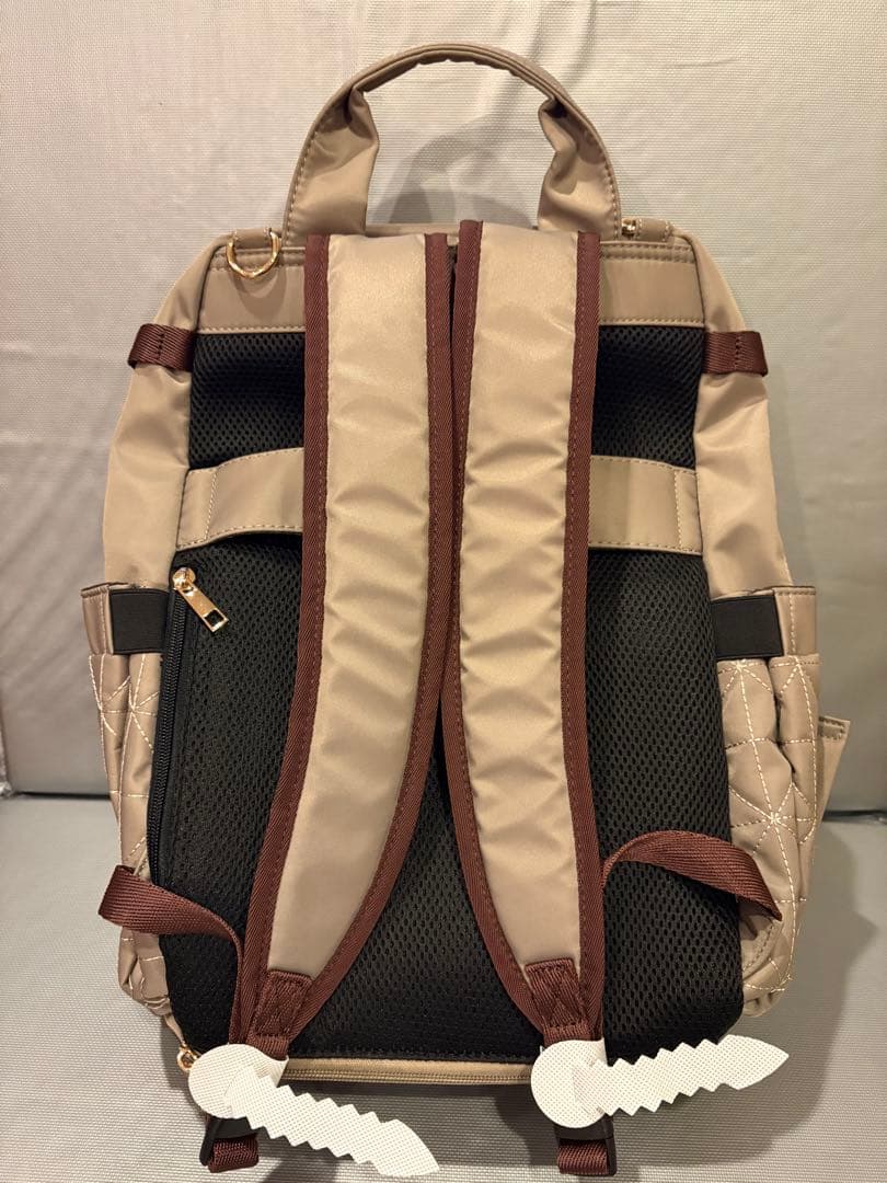 MUMU & Co. 史上最強の多機能 リュック マザーズ ベージュ - メルカリ