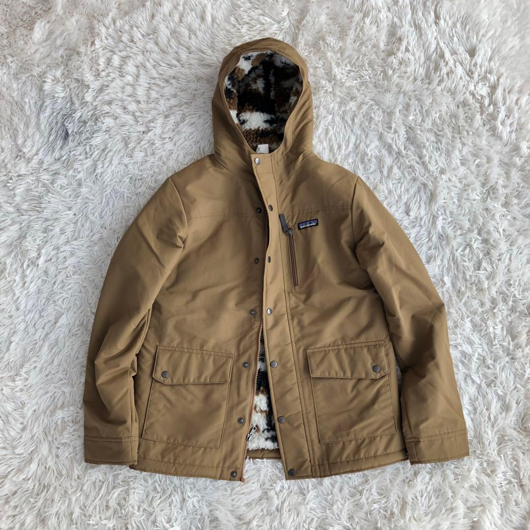 Patagoniaパタゴニア マウンテンパーカーベージュ 裏ボア迷彩キッズXL