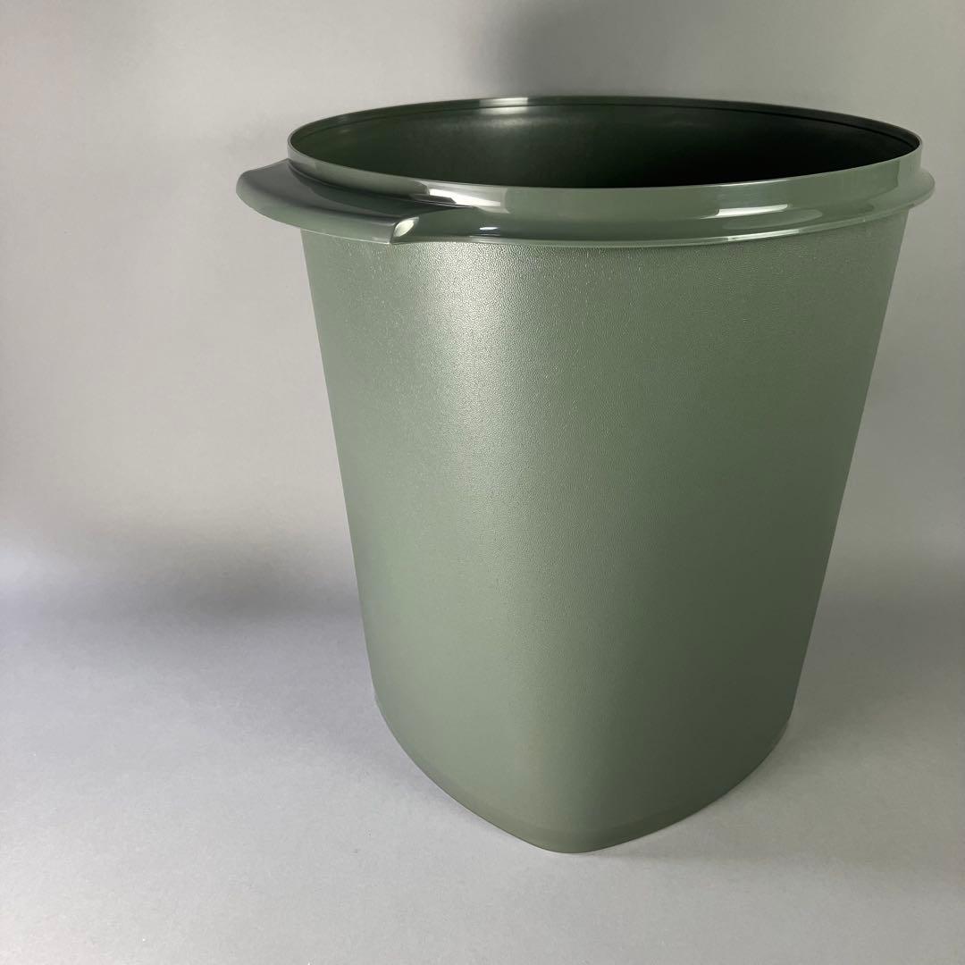 タッパーウェア マキシクイーンデコレーター(11000ml) 本体のみ - メルカリ