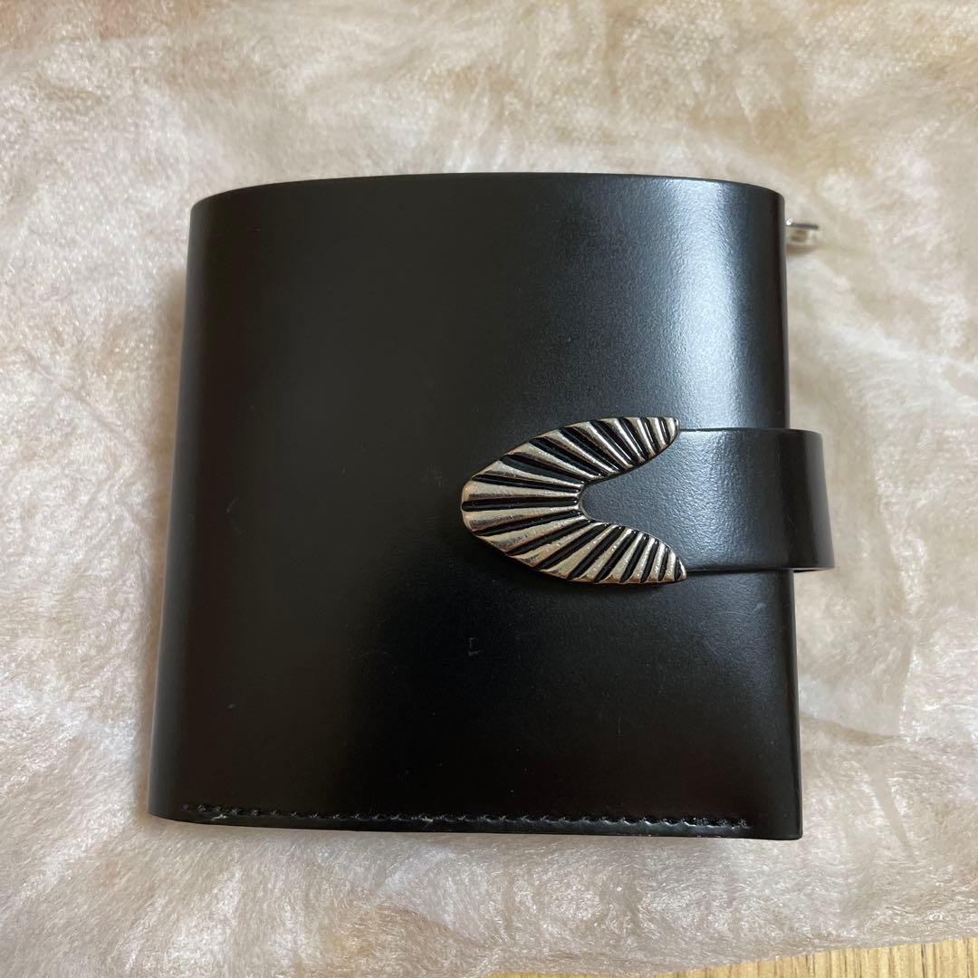 TOGA PULLA 二つ折り財布 黒 ショルダータイプ トーガ 箱付き - メルカリ