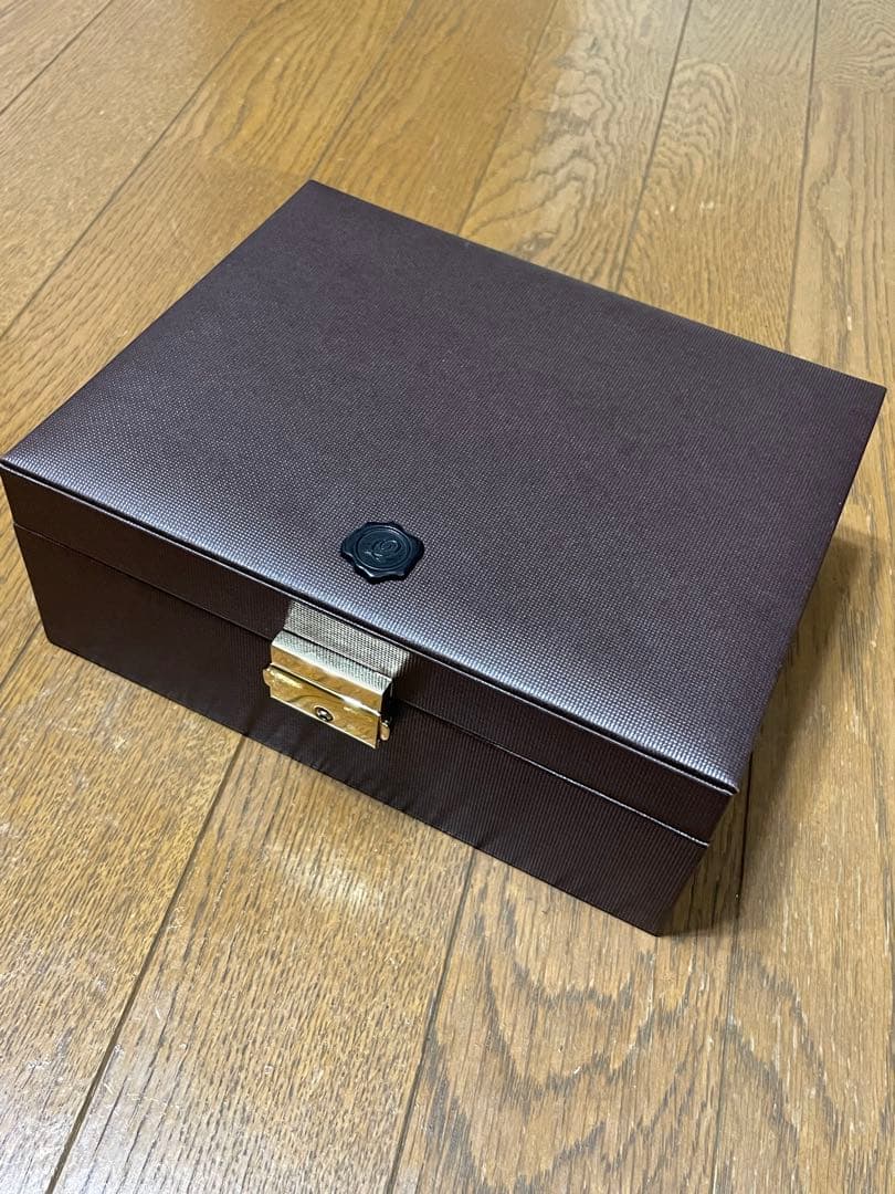 Q-pot キューポット 非売品 アクセサリーケース ジュエリーケース 2023.12.2(Sat)～ホリデー限定スペシャルノベルティーが登場！ | Q-pot.