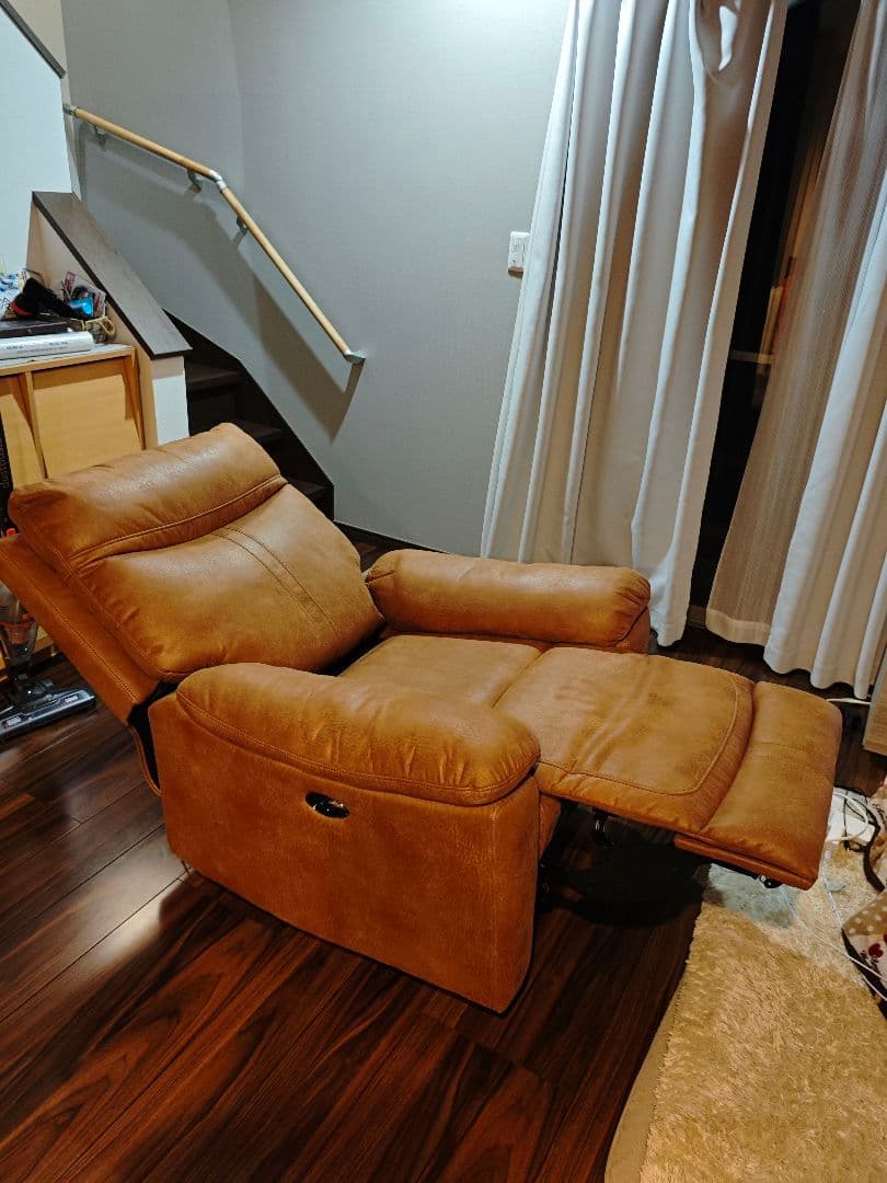 かず 電動リクライニングソファ 1人掛け logan licht_s1.jpg