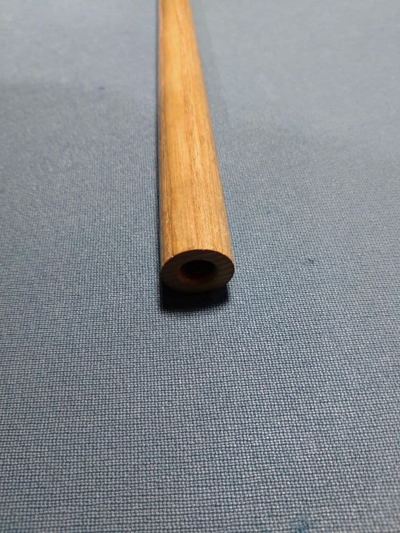 コモドドラゴン、geez アッシュシャフト 11.8 ラジアル ロゴ無し