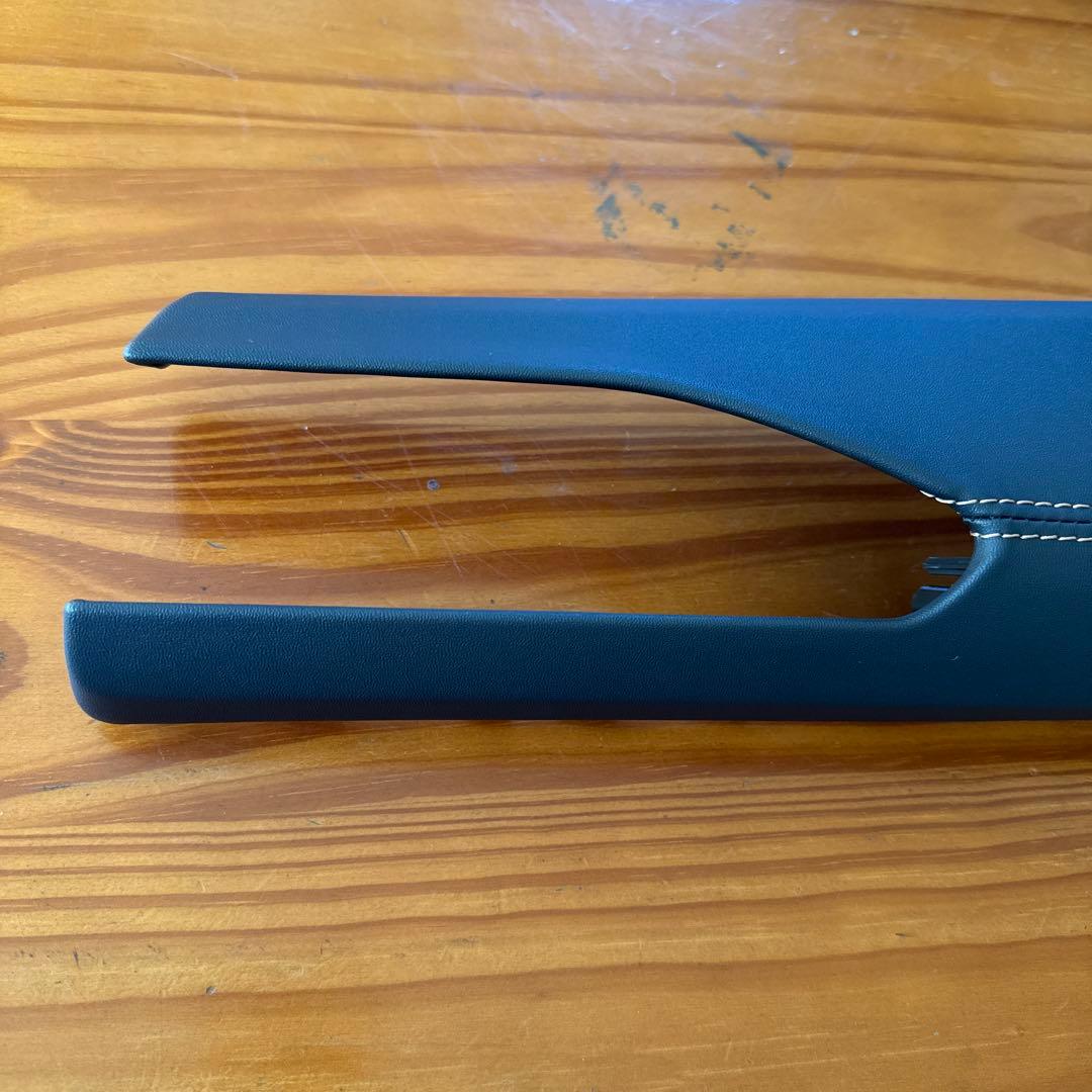 新車外し】 レボォーグレイバック 純正インバネパネル カッパー