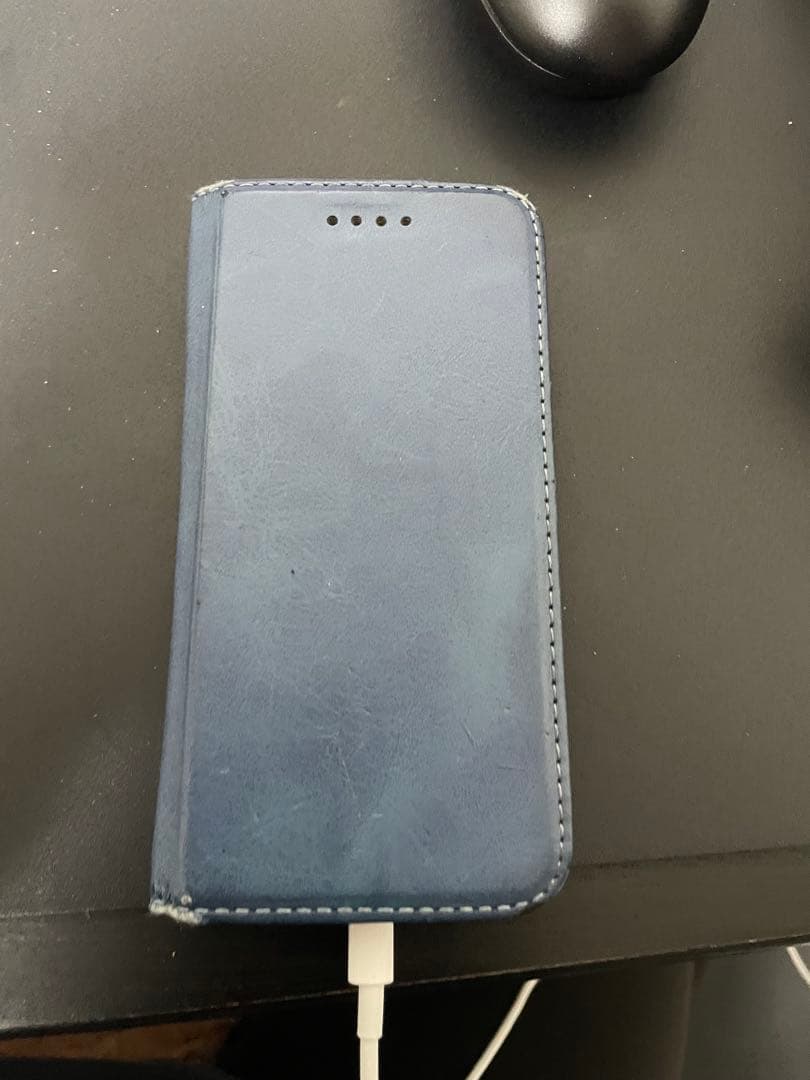 Apple iPhone 8 シルバー ケース付き