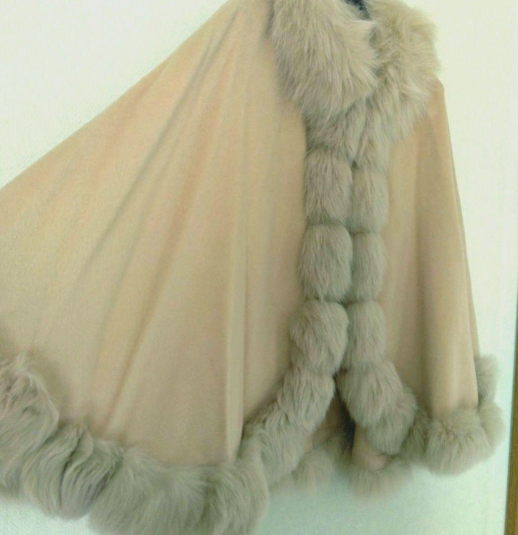 【SAGA FURS】ファー付き ケープコート✴ポンチョ✴カシミヤ100%✴毛皮