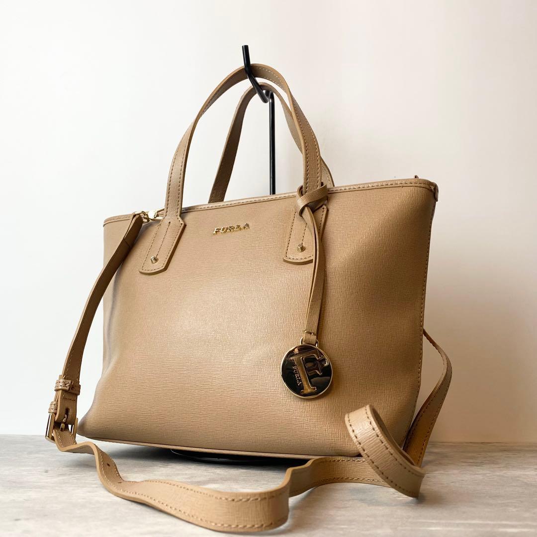 【未使用級】FURLA ハンドバッグ 2way デイジー チャーム ベージュ