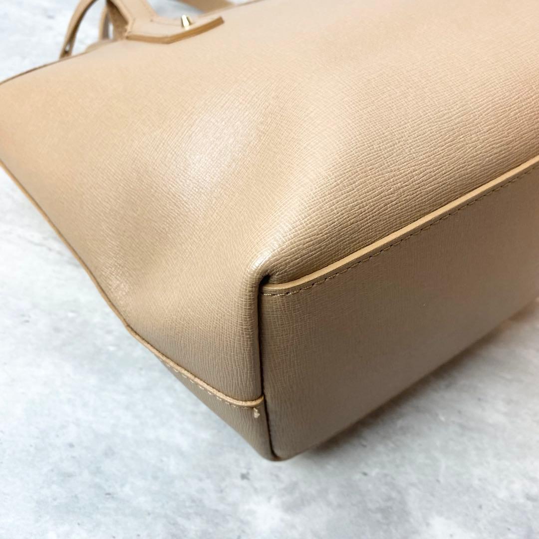 【未使用級】FURLA ハンドバッグ 2way デイジー チャーム ベージュ