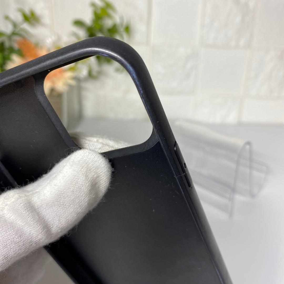 良品 PRADA iPhone12/12pro 黒 スタッズ トライアングル