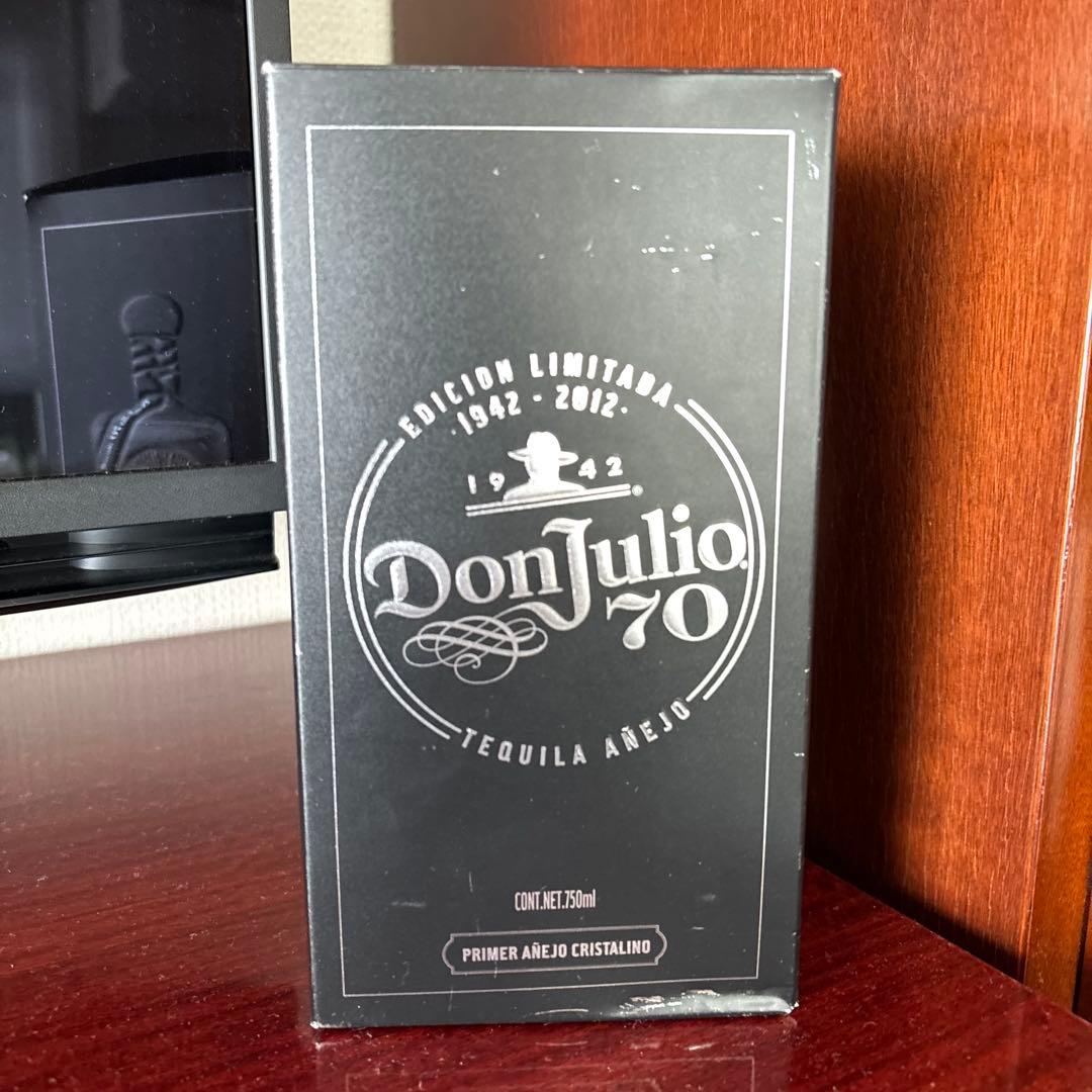 Don Julio 70 限定版 クリスタリーノアネホテキーラ 750ml - メルカリ