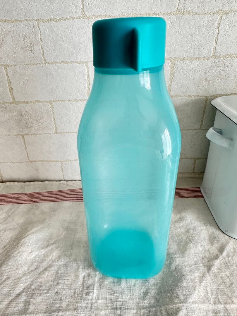 新品未使用】Tupperware ☆タッパーウェア スクエアエコボトル 1L