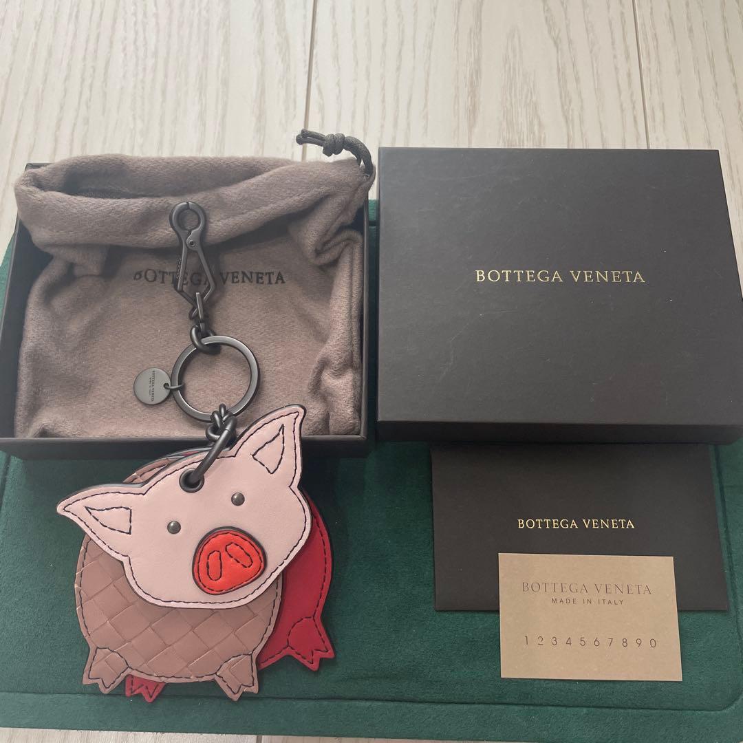 ボッテガ・ヴェネタ BOTTEGA VENETA ブタ バッグチャーム レザー
