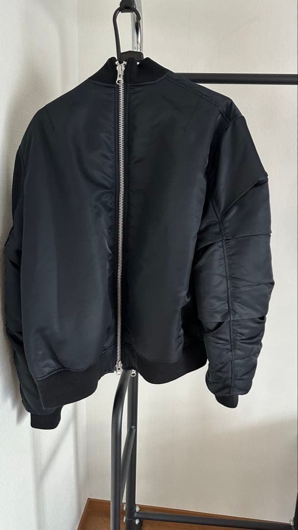 AMNJX 27CIRCUS MA-1黒紫 平本蓮 - メルカリ