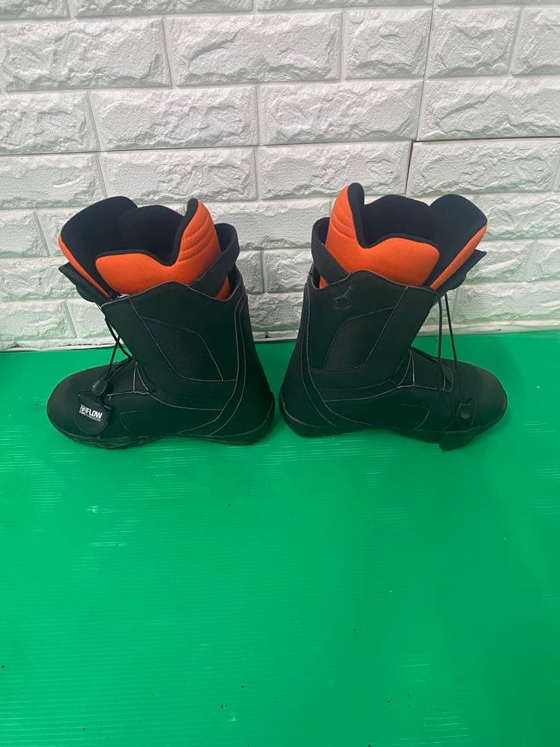 スノボーとバイディングサロモンブーツFLOW VEGA セット