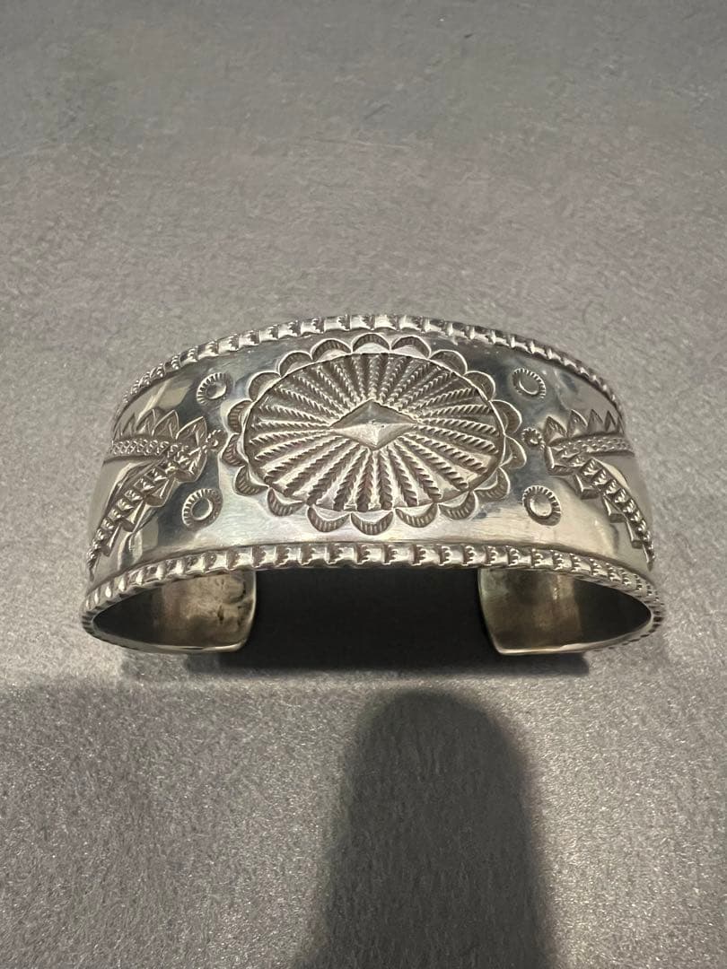 Perry Shorty ペリーショーティー バングル コインシルバー ナバホ