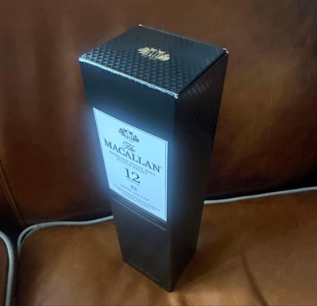 ザマッカラン　12年　シェリーオークカスク 700ml Amazon.co.jp: ザ マッカラン 12年 シェリーオーク 40度 700ml [正規品