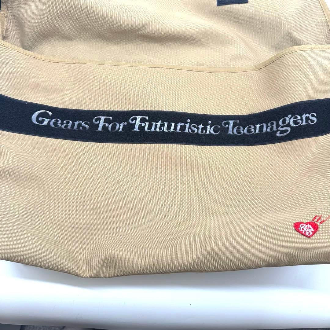 ヒューマンメイド ガールズドントクライ メッセンジャーバッグ