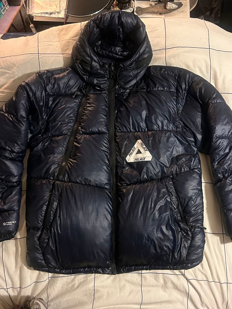 PALACE ネイビー ダウンジャケット S ブルー（青）系 Palace Skateboards(パレススケートボーズ) ダウン