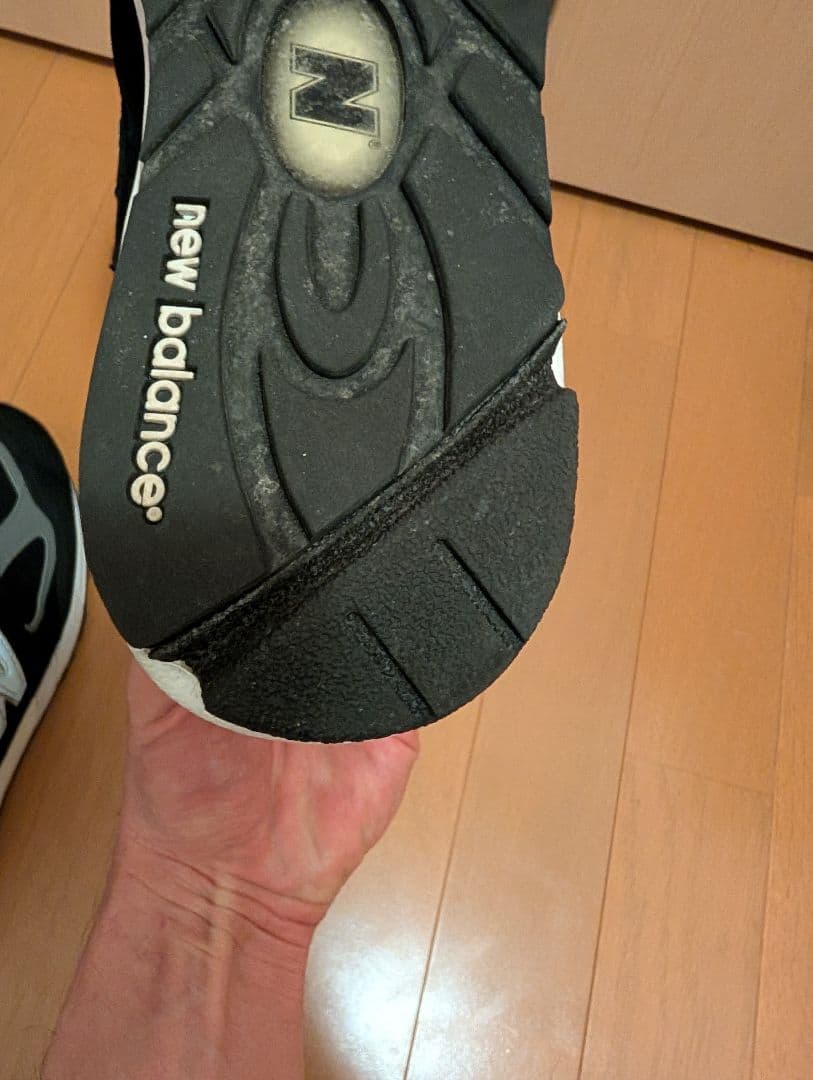 リョウ様New Balance 990 v2 ブラック/ スニーカー - メルカリ