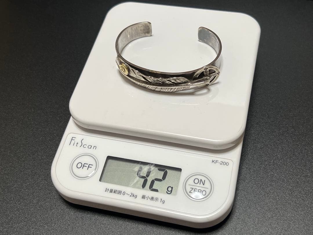 ゴローズ goro's K18メタル特大フェザーブレスOLDバングル - メルカリ