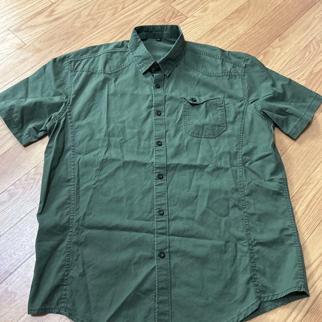 オリーブグリーン ボタンアップシャツ - メルカリ