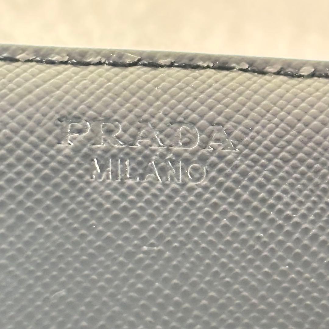 美品　PRADA プラダ　ブラック ナイロン　長財布　二つ折り財布
