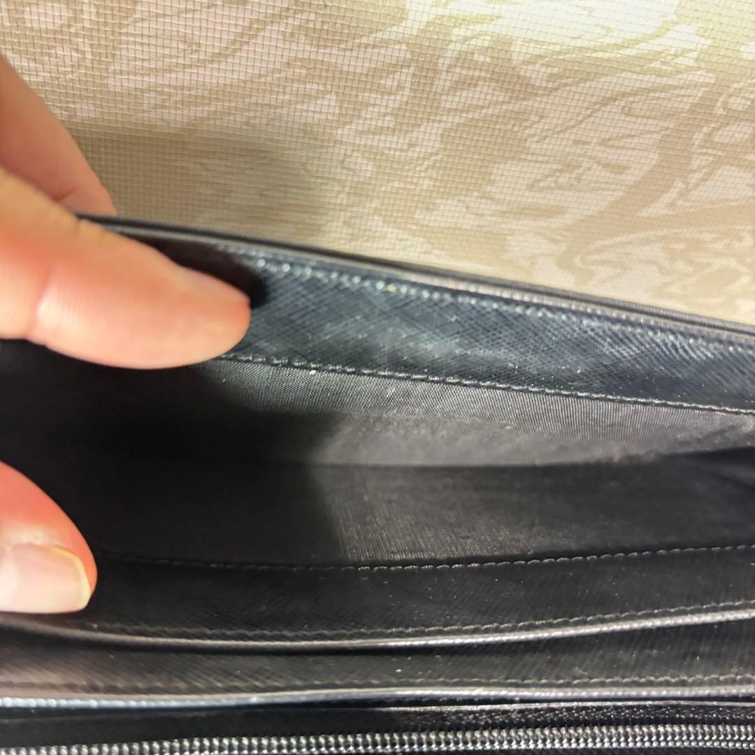 美品　PRADA プラダ　ブラック ナイロン　長財布　二つ折り財布