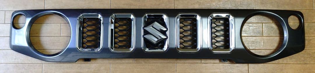 新車外し　ジムニー　ノマド　純正　フロントグリル