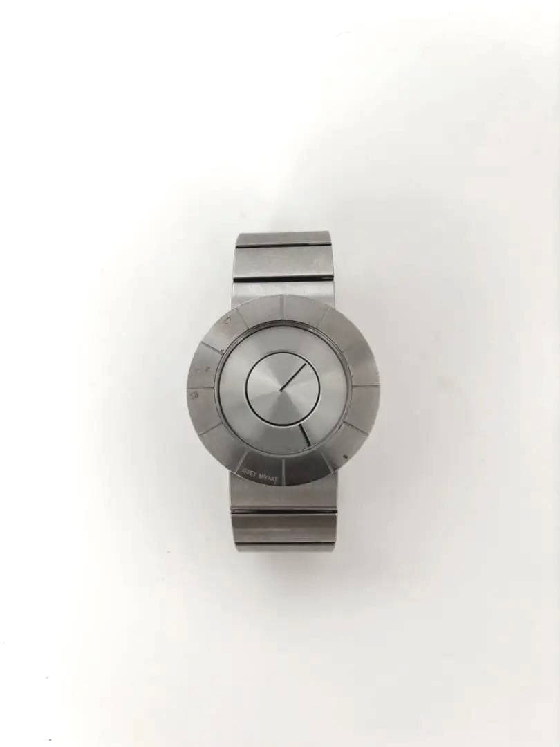 ISSEY MIYAKE イッセイミヤケ TO 吉岡徳仁デザイン(電池切れ) - メルカリ