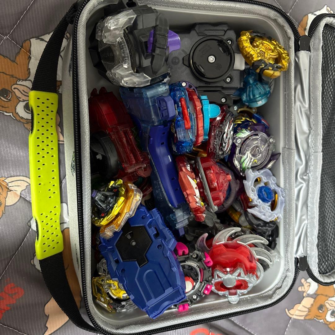 ベイブレード セット 収納ケース付き - メルカリ