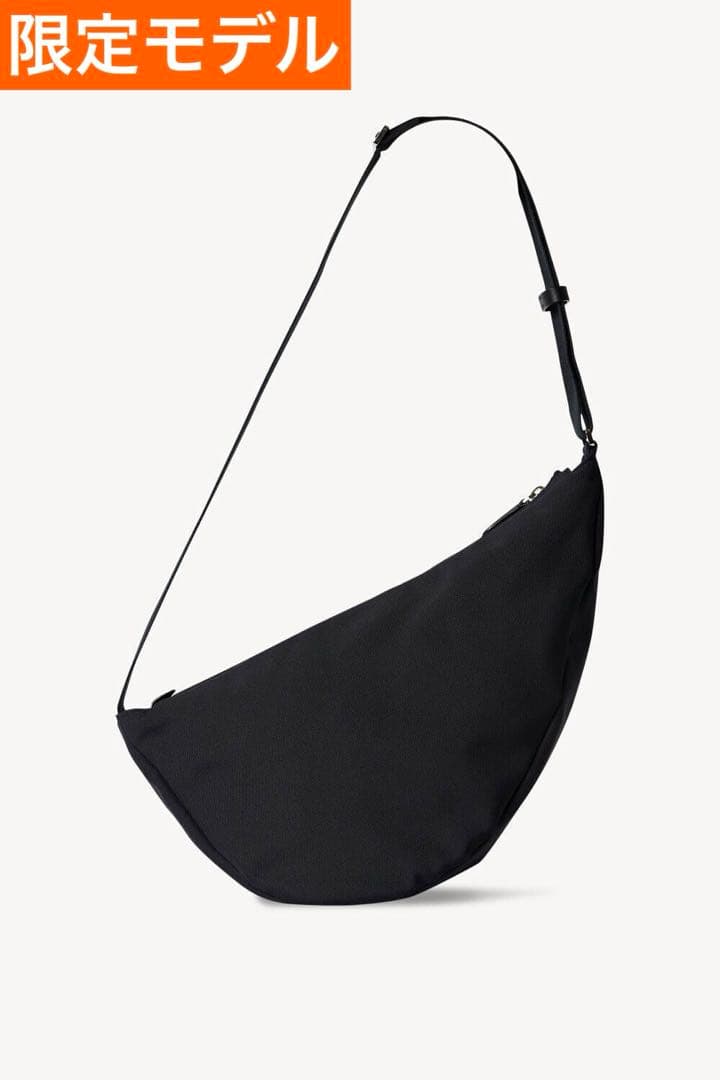 【新品・限定】THE ROW SLOUCHY BANANA TWO Slouchy Banana Two — Dark Navy – La Garçonne