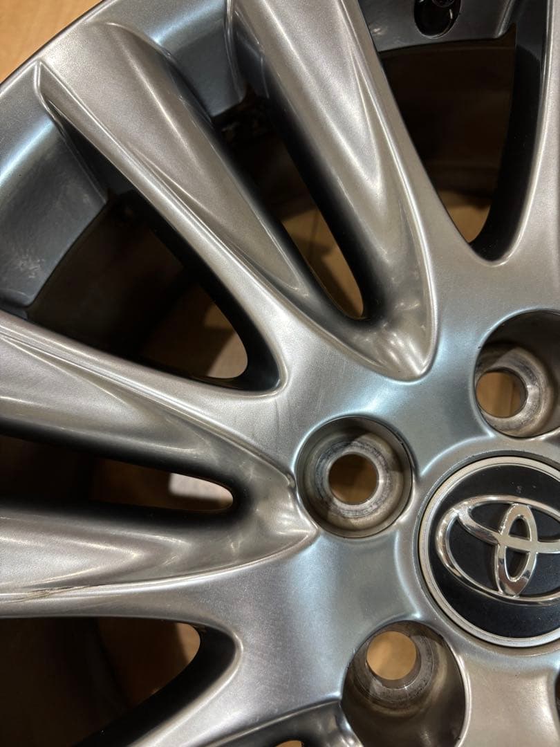 ハリアー60系 ハイブリッド純正ホイール 18インチ 7.5J