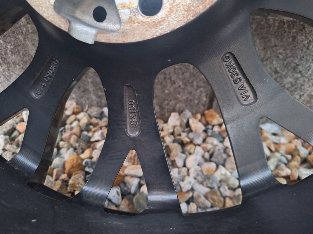 【k.k.n.u.①】ヨコハマ iceGUARD iG60 タイヤホイル