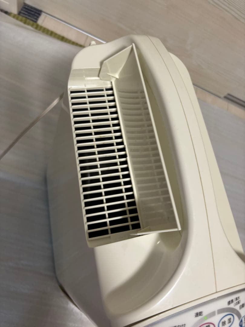 値下げ　美品　コロナ 衣類乾燥除湿機 除湿機　2019年製　送料無料