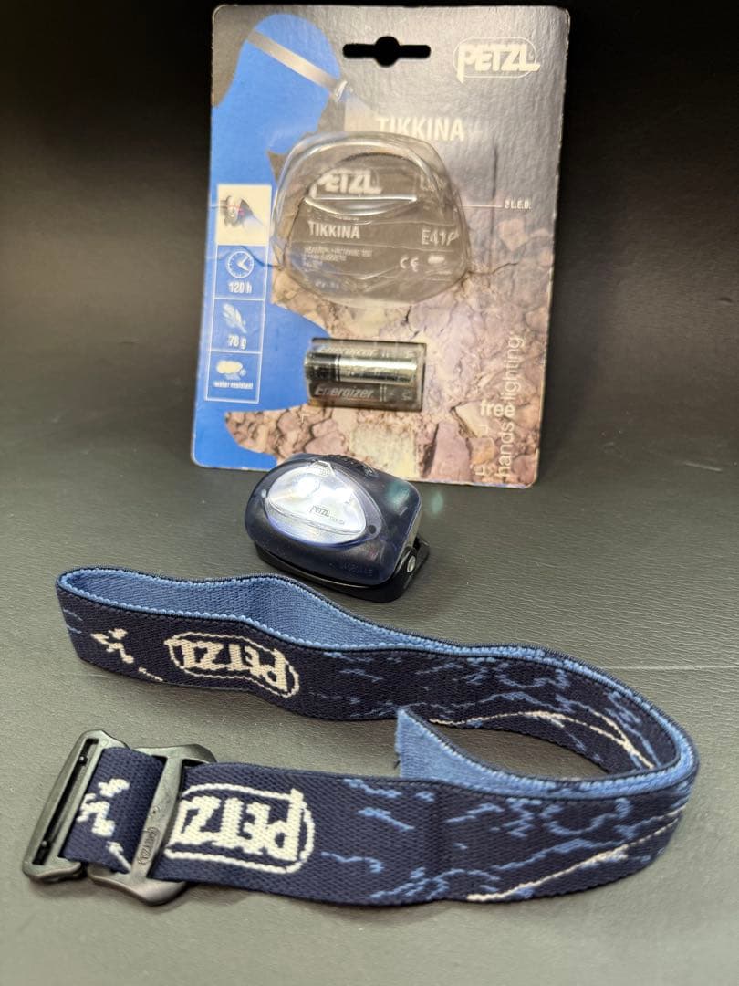 ペルツ　PETZL ヘッドライト Amazon.com: PETZL, Actik Lamp Black : Sports & Outdoors