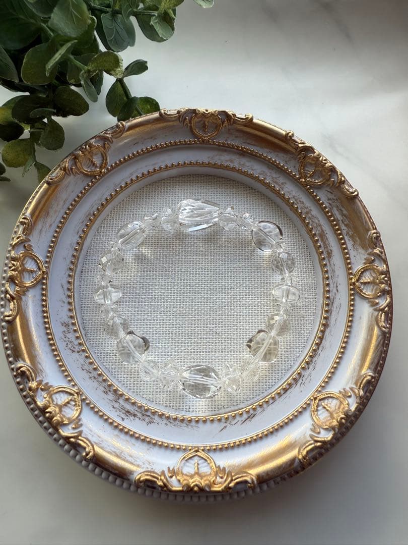 連休割引中♪☆ほぼ新品☆愛光堂水晶ブレスレット 愛光堂のお守り水晶ブレスレット｜みぃほし@星読みとキャリアの研究家