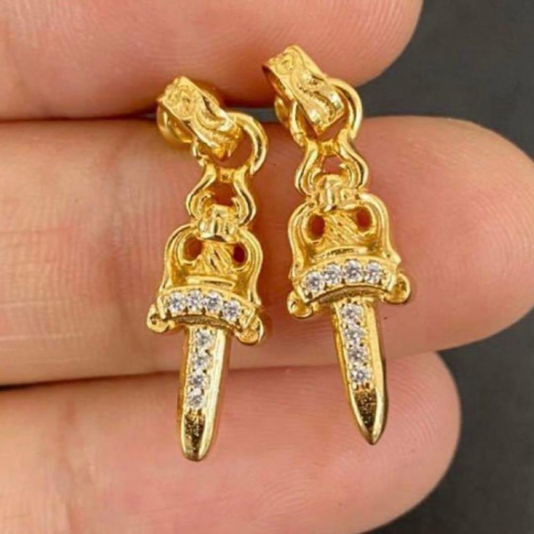 SILVER925ｘ22kgp 金色 ダガーピアス 人気 22k gp ゴールド SILVER925x22kgp 金色 ダガーピアス 人気 22k gp ゴールド | Luxustiv