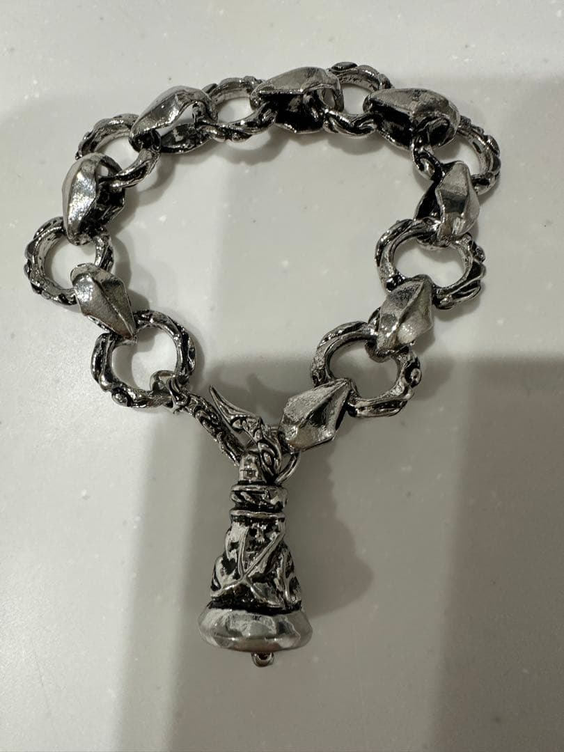シルバー調 チェーンブレスレット ベル型チャーム - メルカリ