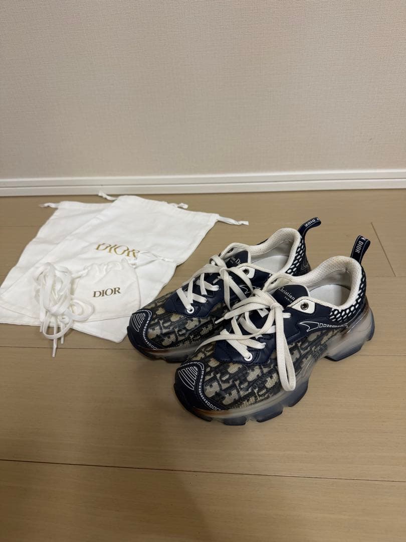 Christian Dior ネイビー ホワイト スニーカー - メルカリ