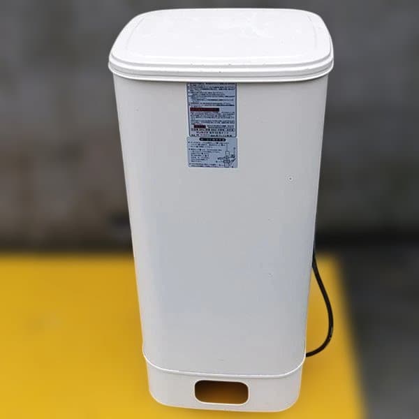 屋内用　灯油タンク　90L ユアサプライムス.com｜ダイケン 室内用ホームタンク90型 DK90ST 容積