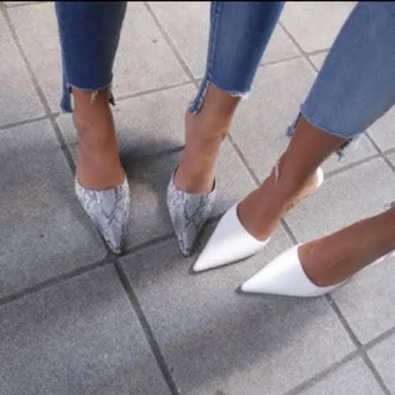 ジェイダ ポインテッド ミュール ホワイト Sサイズ ヒール 靴 - メルカリ