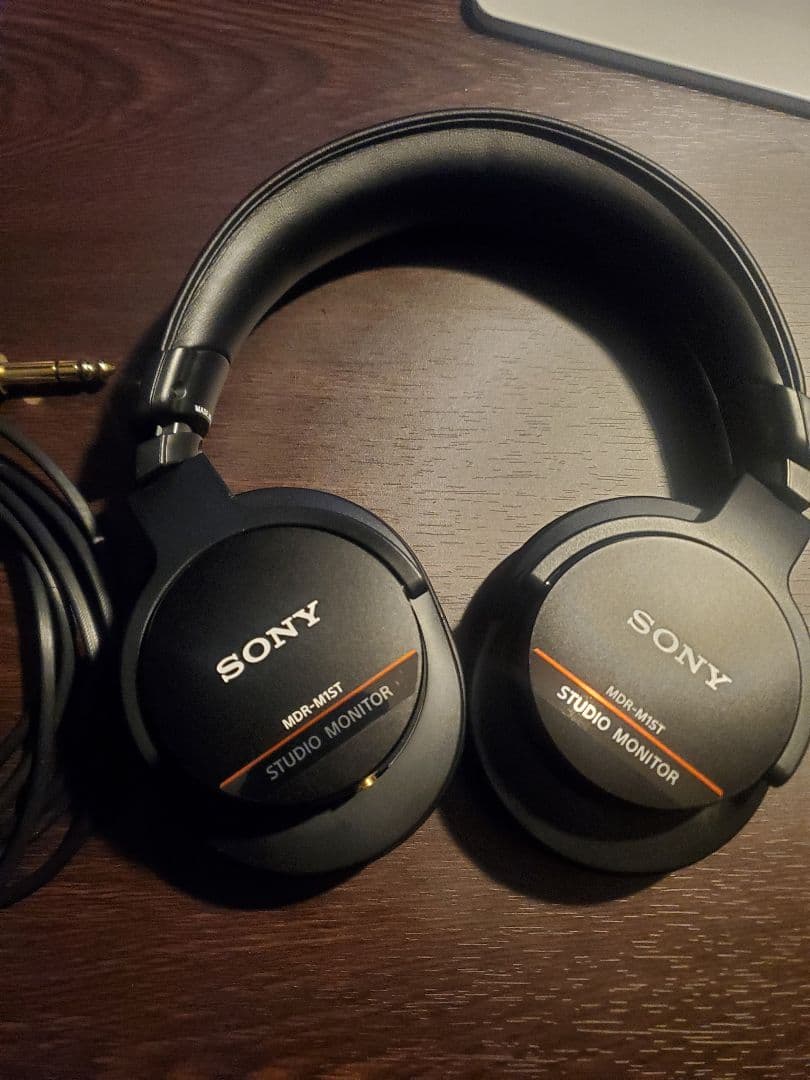 ほぼ新品 SONY MDR-M1ST スタジオモニターヘッドホン Amazon.co.jp: SONY ソニー/MDR-M1ST ハイレゾ対応モニターヘッドホン