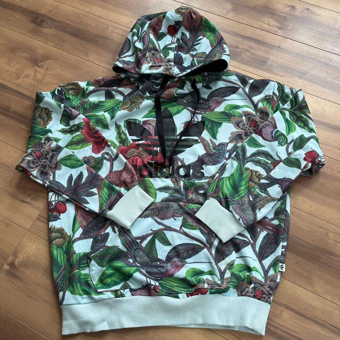 adidas originals パーカー 花柄 - メルカリ